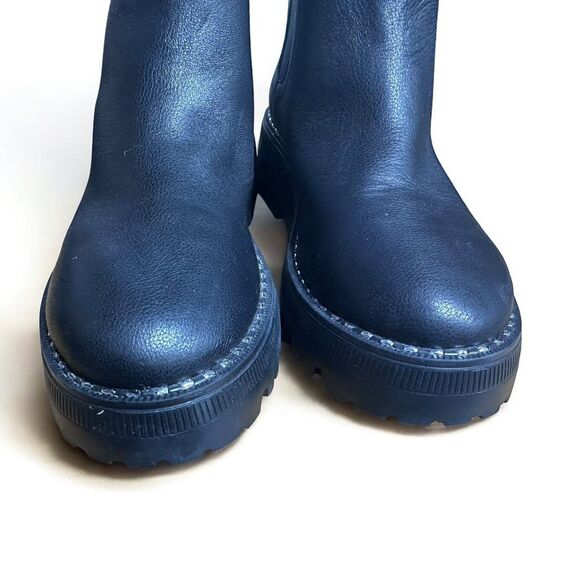 Kenneth Cole Boots Women's Size 7 Black Leather Radell Chelsea Chunky Lug Sole - Picture 4 of 12
